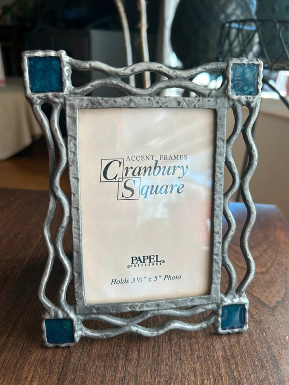 vintage Papel Freelance pewter-finish accent picture frame